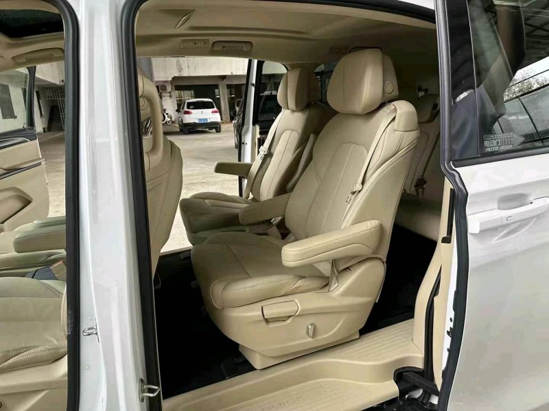 徐州23年别克GL86