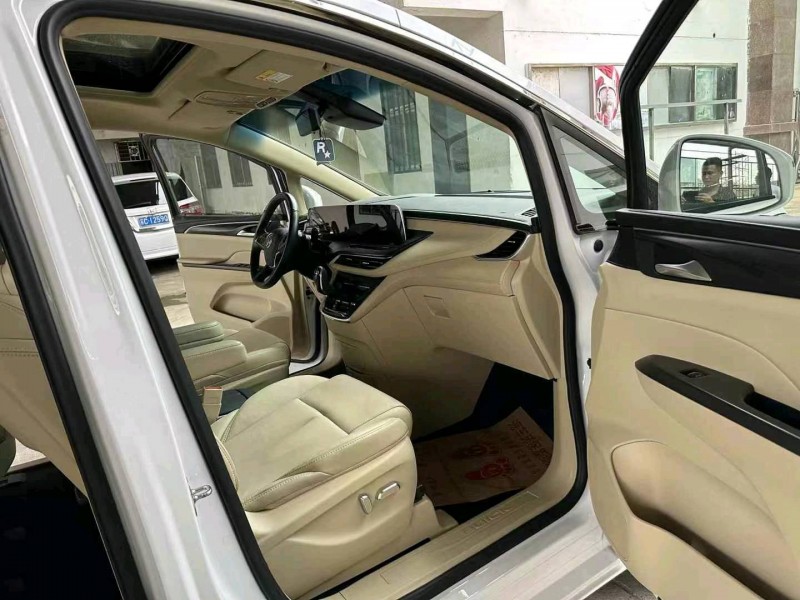 徐州23年别克GL89