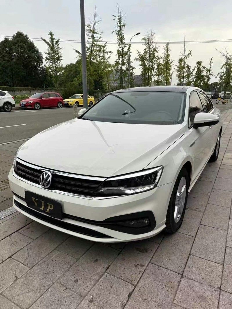 成都22年大众凌渡3