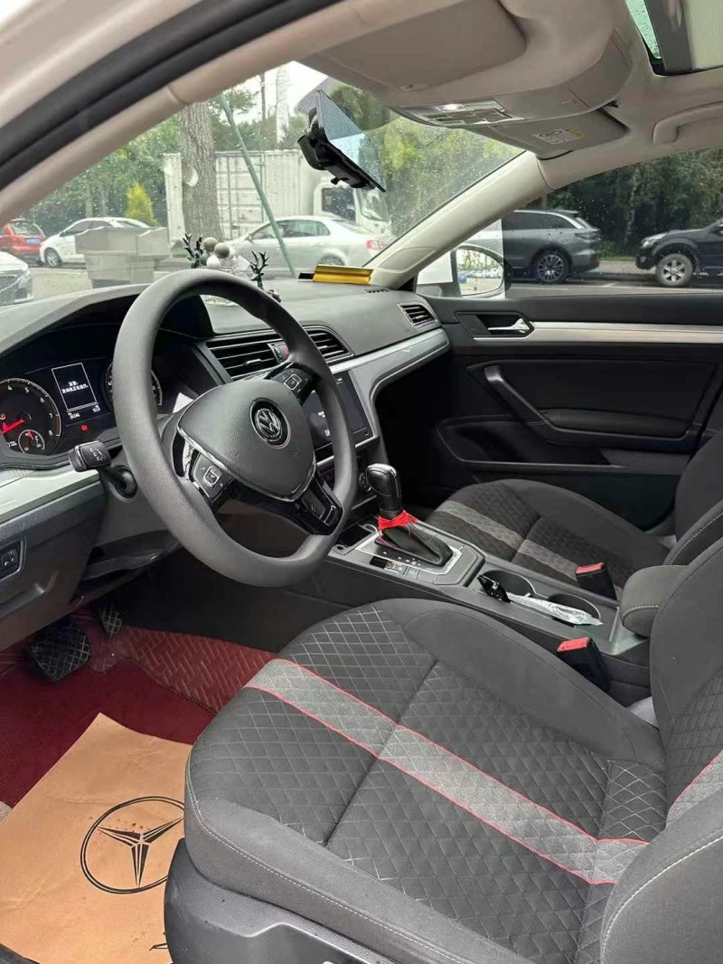 成都22年大众凌渡4