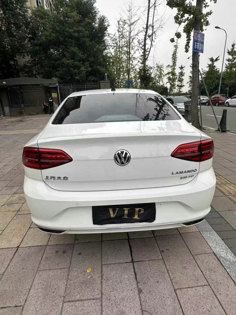 成都22年大众凌渡7