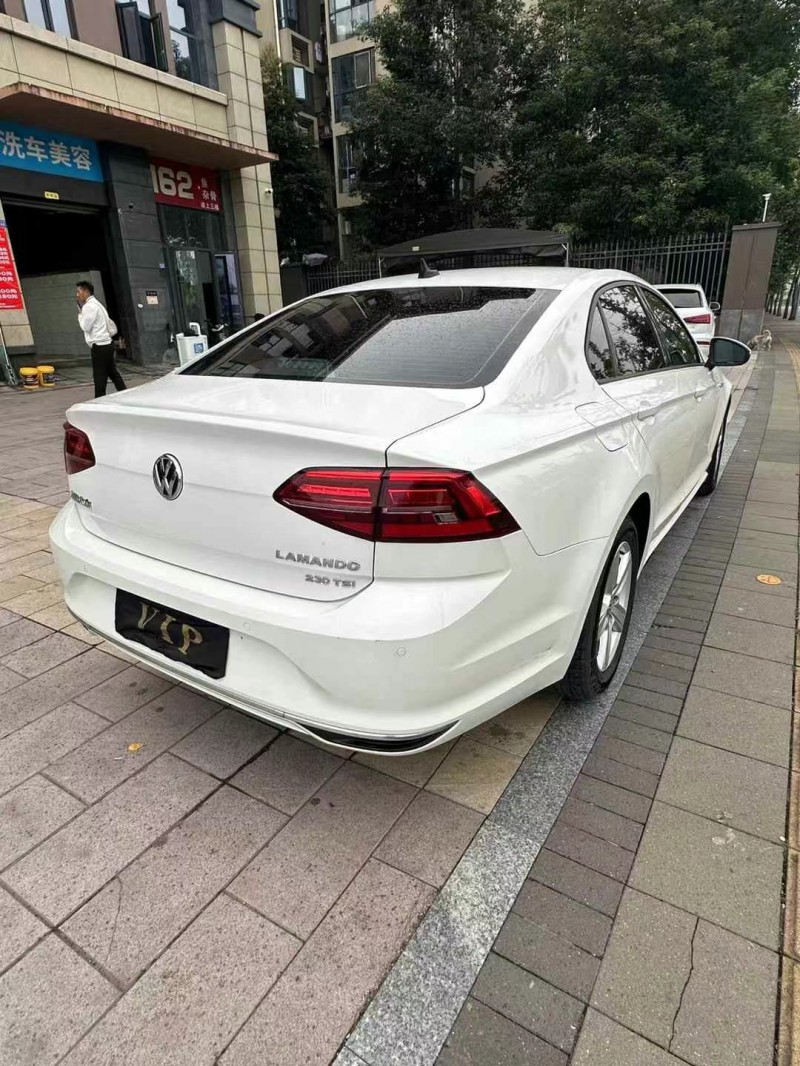 成都22年大众凌渡8