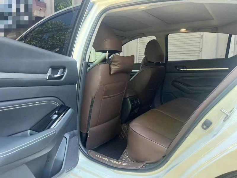 保定23年日产天籁7