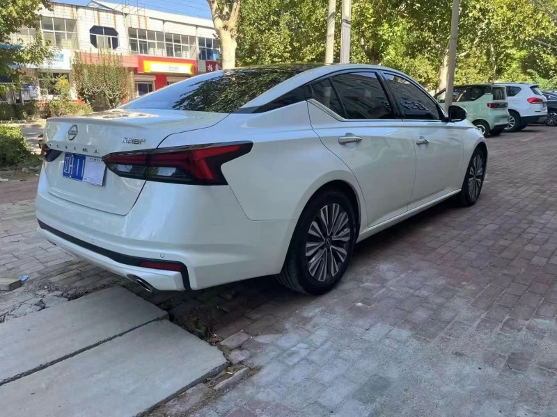 保定23年日产天籁9