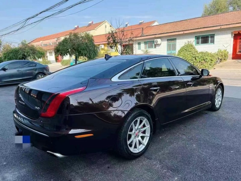 济宁15年捷豹XJ3