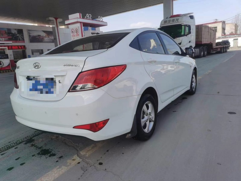 保定18年现代瑞纳5