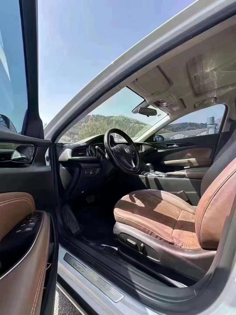 青岛19年别克君威5