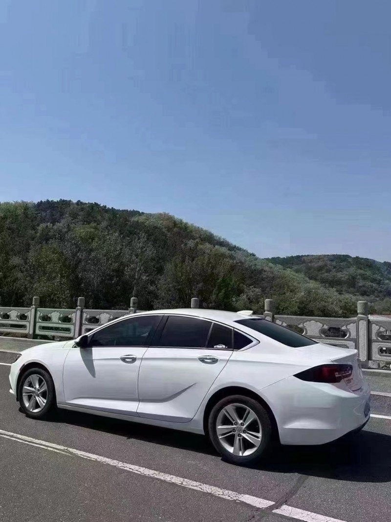 青岛19年别克君威7