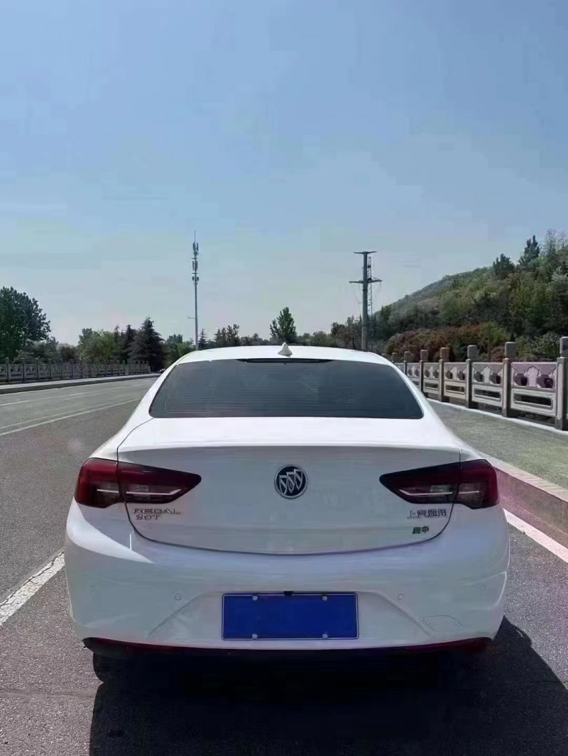 青岛19年别克君威9