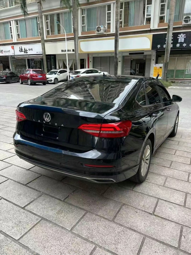 佛山18年大众朗逸7