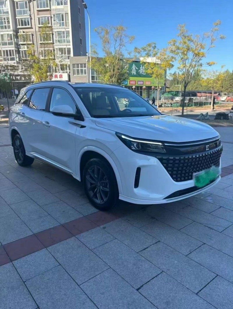 保定24年东风蓝电E53