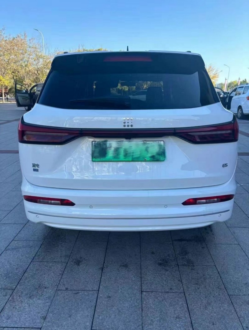 保定24年东风蓝电E59