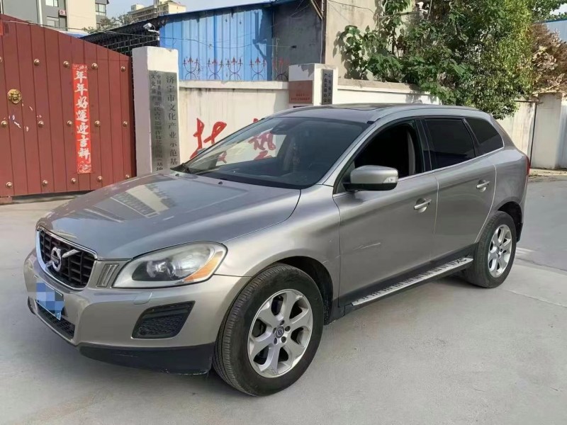泰安13年沃爾沃XC602