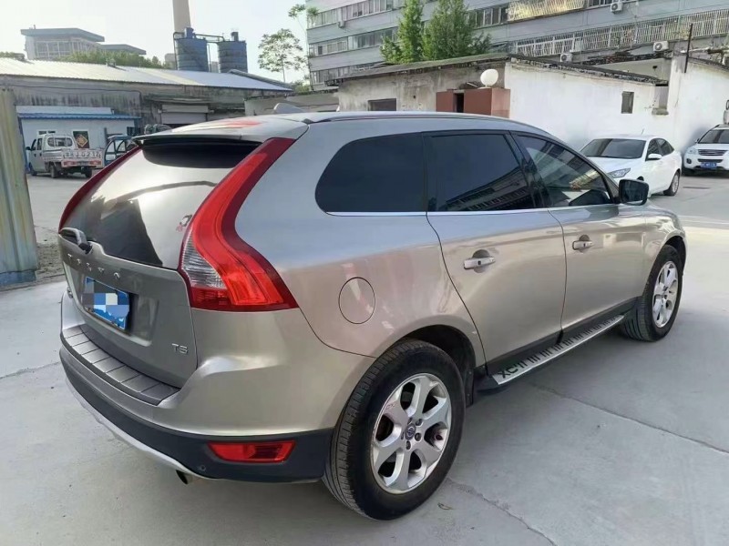 泰安13年沃爾沃XC606