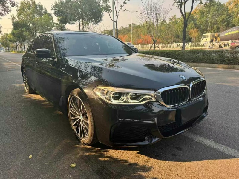 邵阳19年宝马5系8