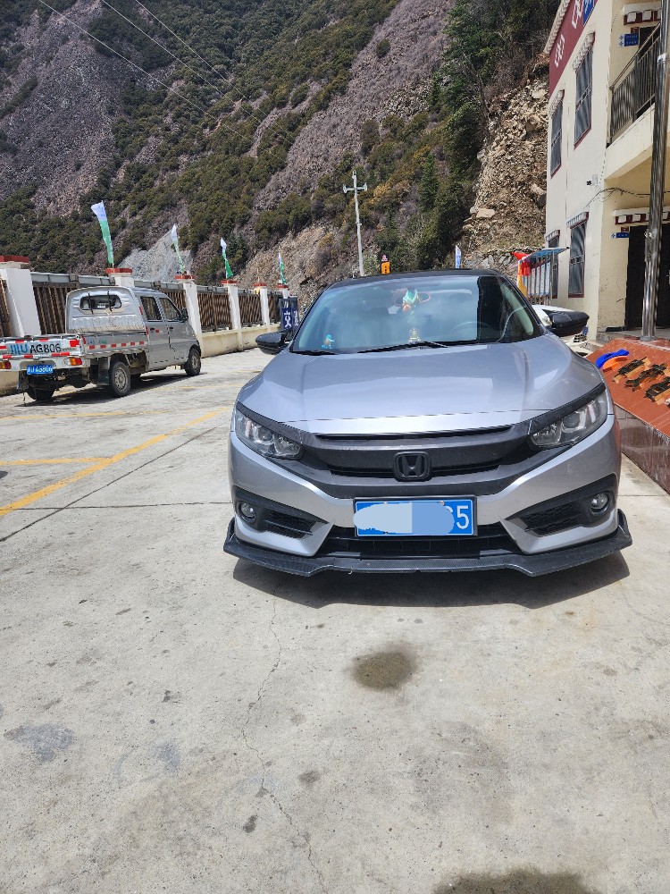 成都18年本田思域1