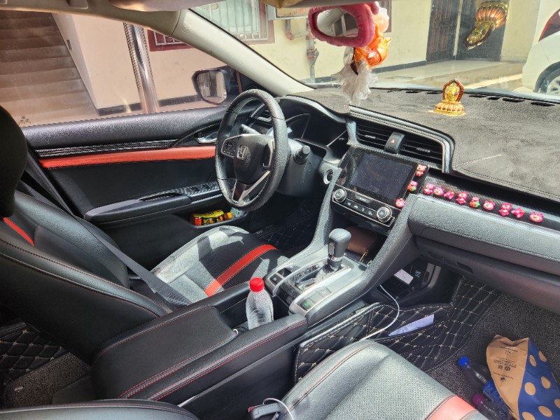 成都18年本田思域5