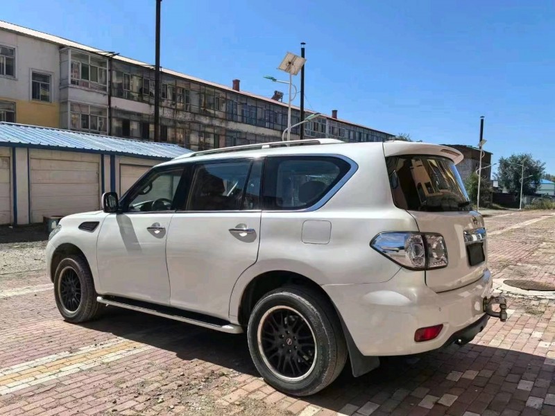 武汉20年日产途乐3