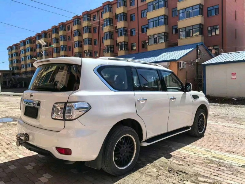 武汉20年日产途乐5