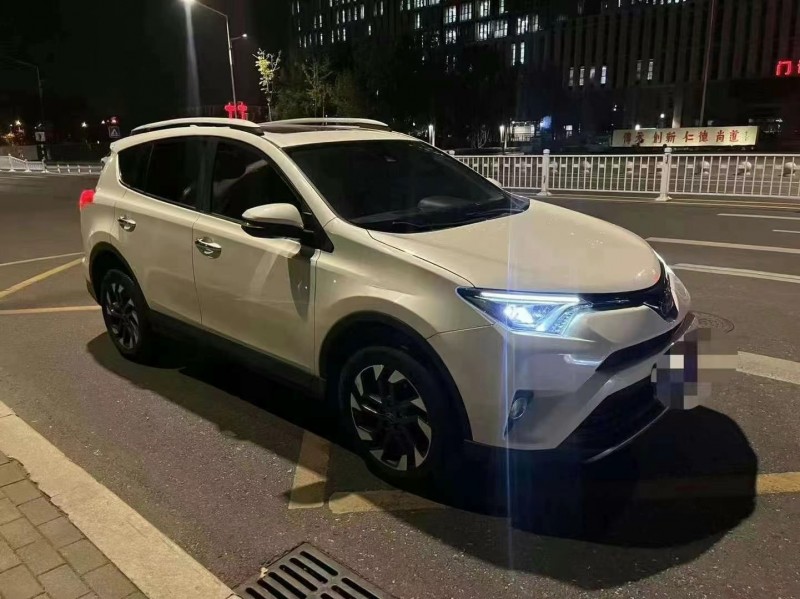 潍坊18年丰田RAV4荣放2