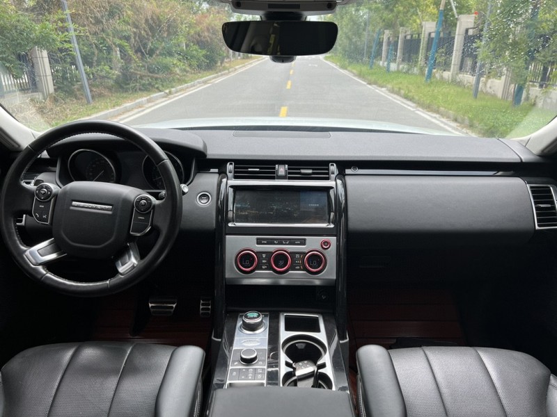 盐城18年路虎发现6
