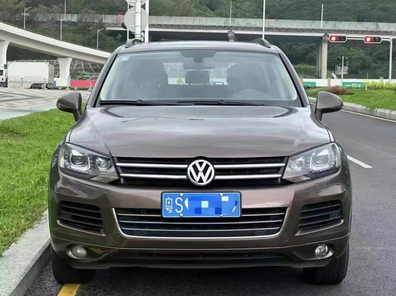 广州15年大众途锐1