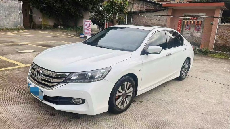 佛山15年本田雅阁2