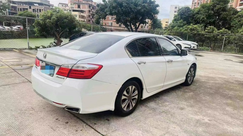 佛山15年本田雅阁6