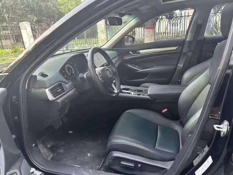 廊坊22年本田雅阁4