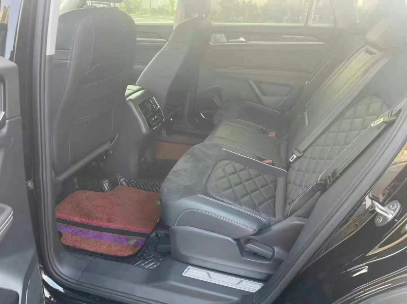 保定21年大众途昂8