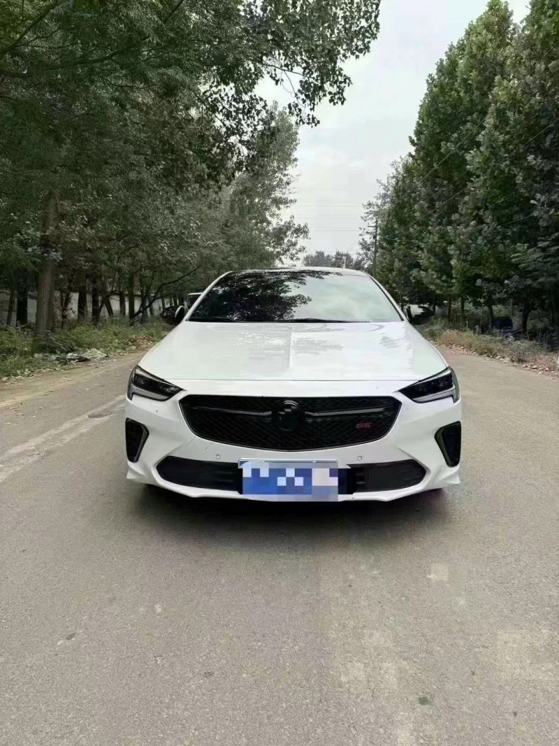 菏泽22年别克君威1