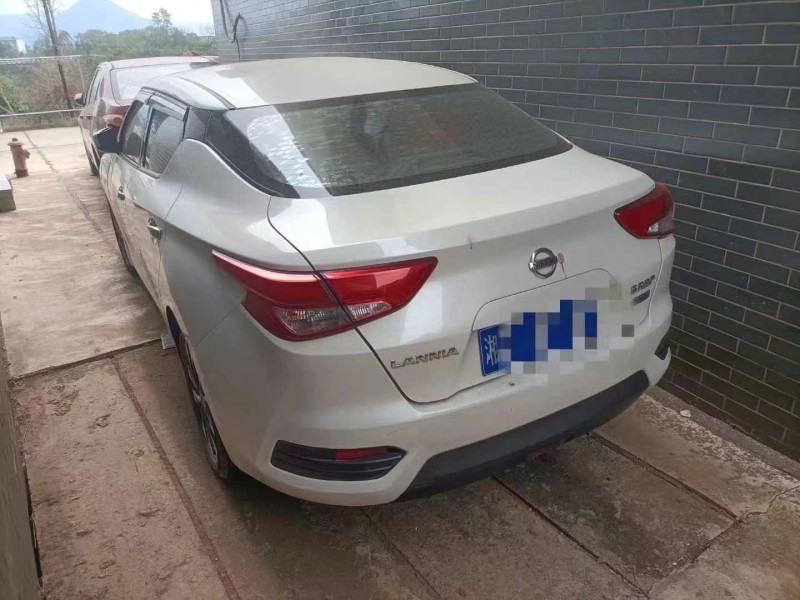 邵阳18年日产蓝鸟5