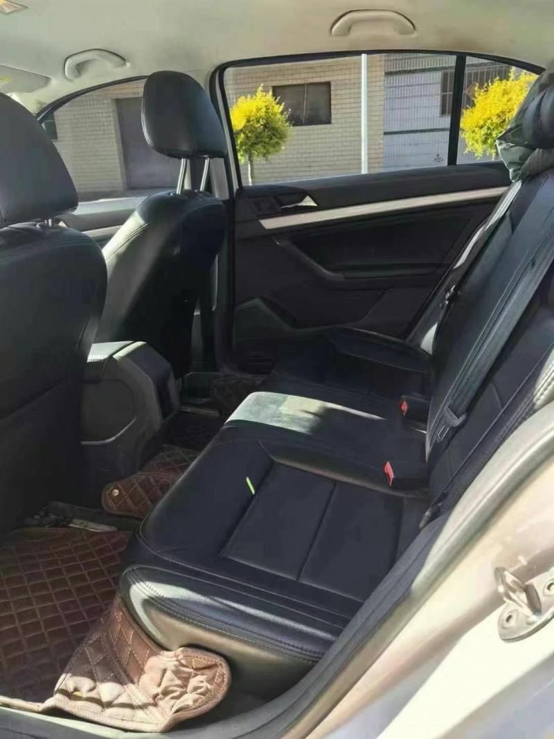 保定19年大众朗逸4