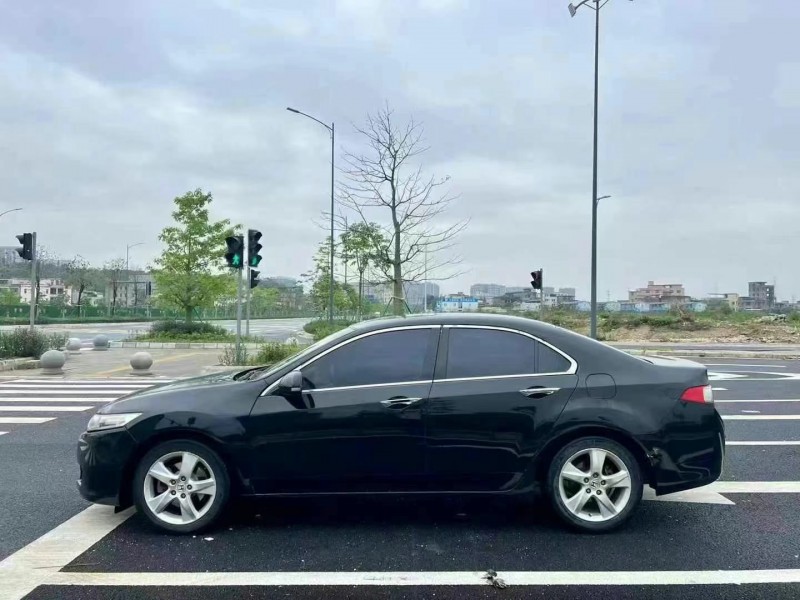 佛山12年本田思铂睿3