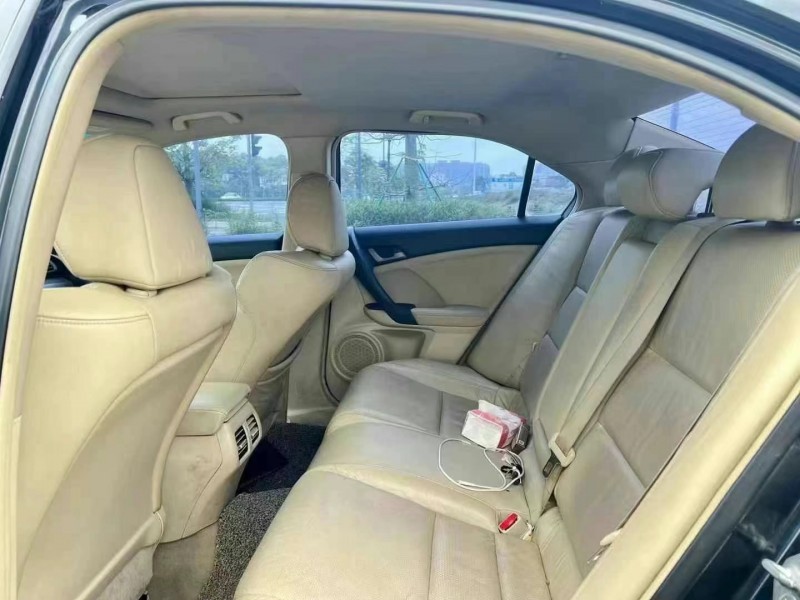 佛山12年本田思铂睿8