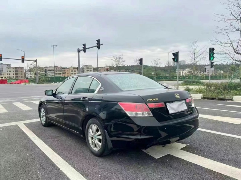 深圳11年本田雅阁6