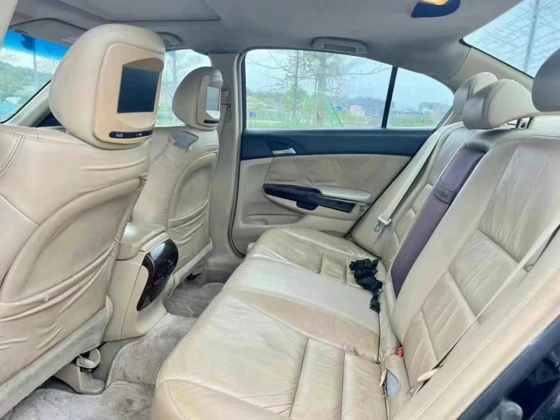 深圳11年本田雅阁7