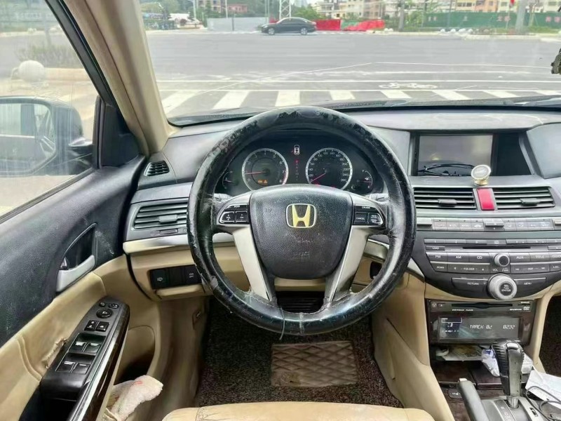 深圳11年本田雅阁9