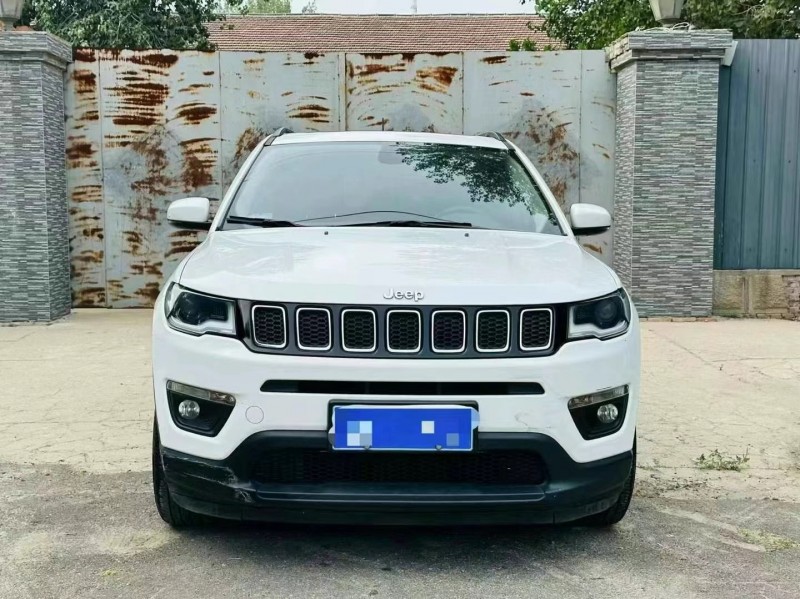 煙臺17年Jeep指南者1