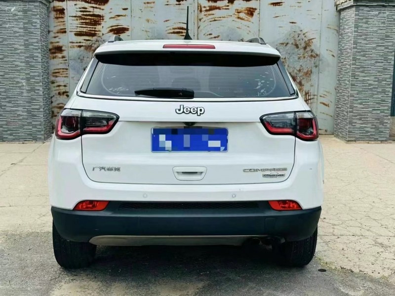 煙臺17年Jeep指南者9