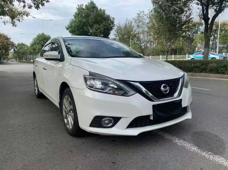 济宁18年日产轩逸2