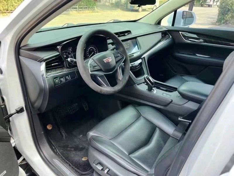 泰安19年凱迪拉克XT58