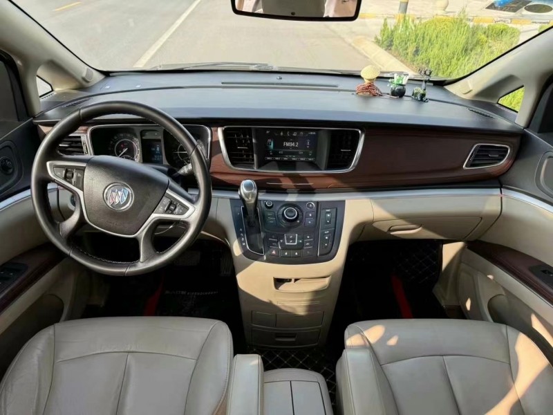 济宁18年别克GL84