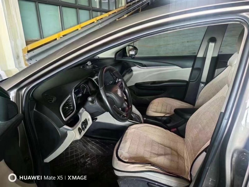 济宁17年别克英朗9