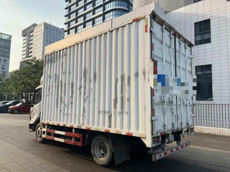 佛山21年飞碟箱货货车4