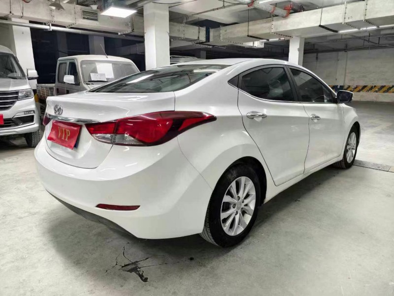 成都16年现代朗动9