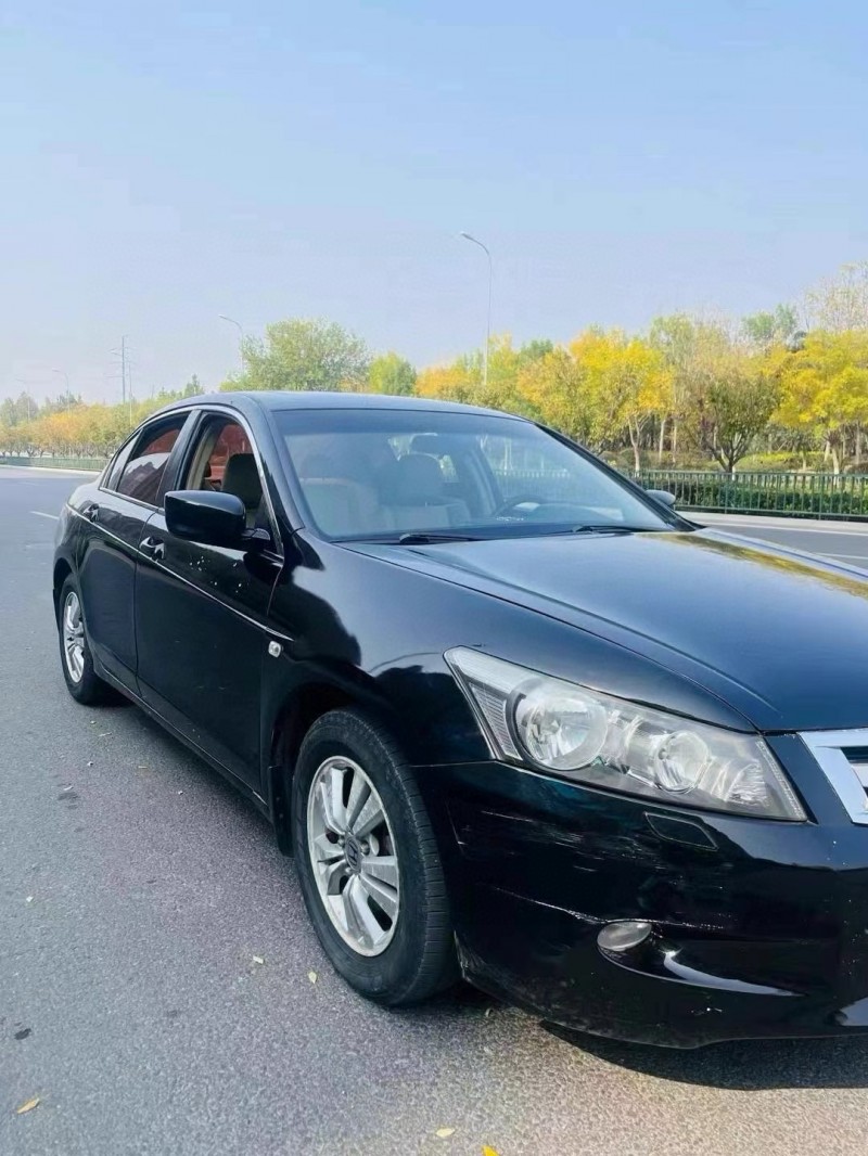 青岛10年本田雅阁2