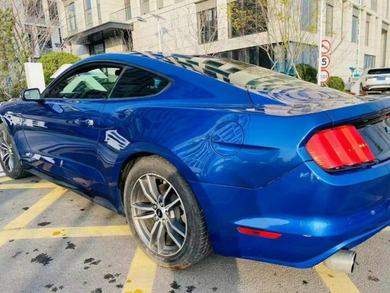 青岛17年福特野马8