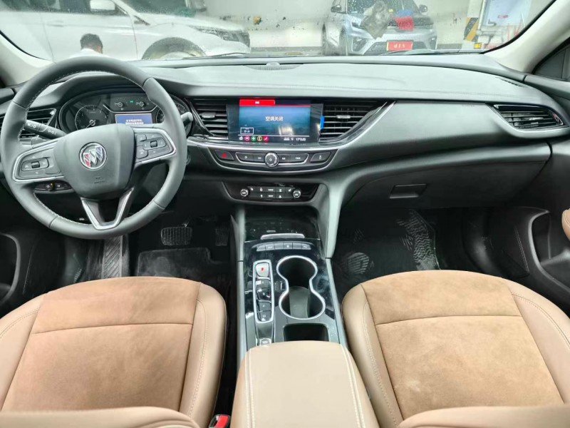 成都23年别克君威6