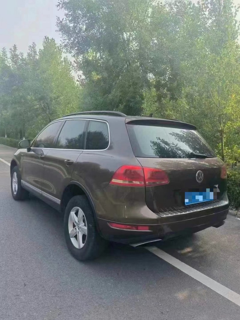 保定12年大众途锐8